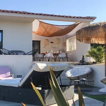 With Views Over Gulf Of Ajaccio Casa de Férias Coti-Chiavari (Corsica)