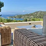 בית נופש With Views Over Gulf Of Ajaccio קוטי-קיאברי