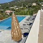 With Views Over Gulf Of Ajaccio בית נופש קוטי-קיאברי